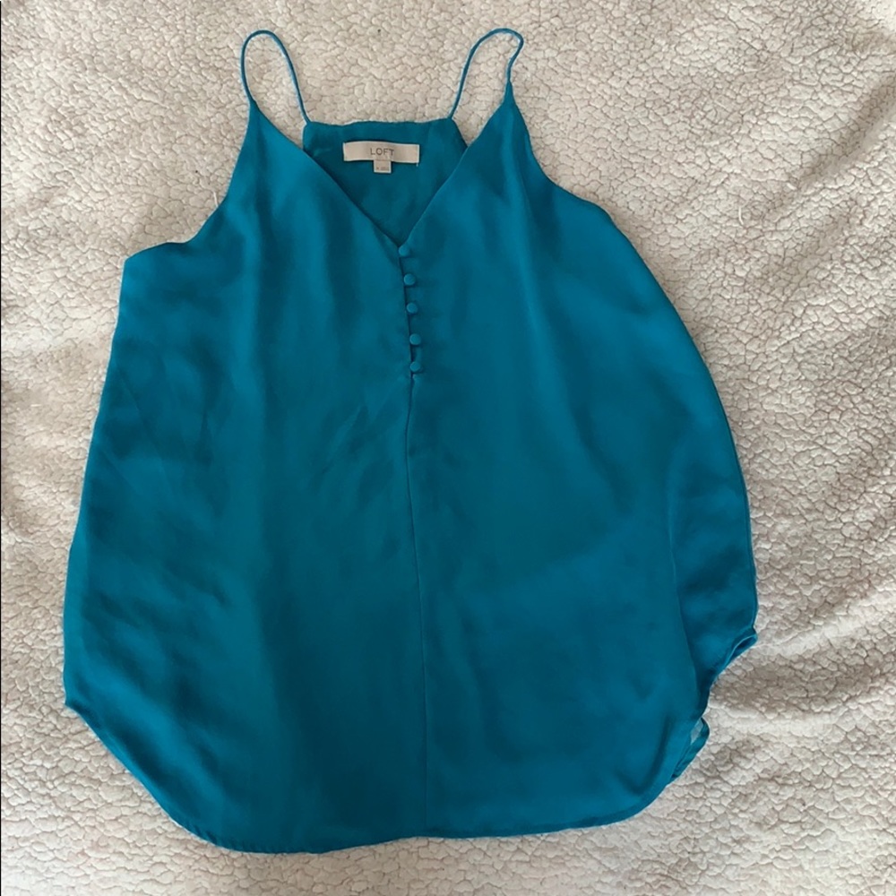 Button down tank